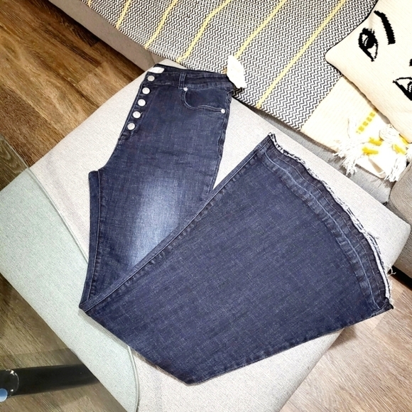 Altar'd State | Bell Bottom Jeans - Picture 5 of 7